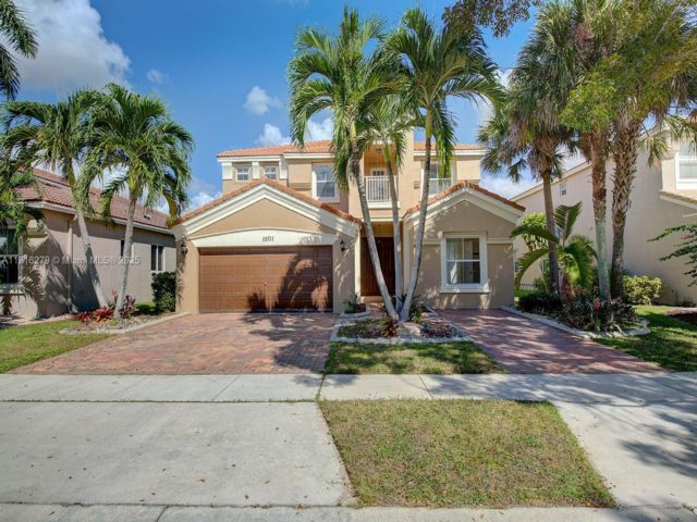  5 BR,  3.50 BTH &nbsp; style home in Miramar