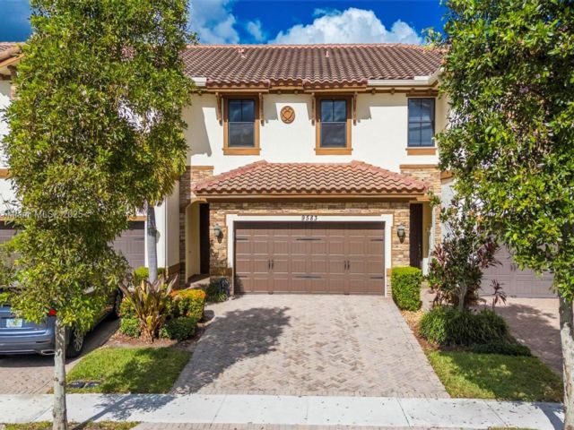  3 BR,  2.50 BTH &nbsp; style home in Parkland