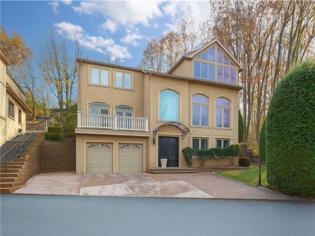  4 BR,  4.00 BTH &nbsp;Single family style home in Emerson Hill