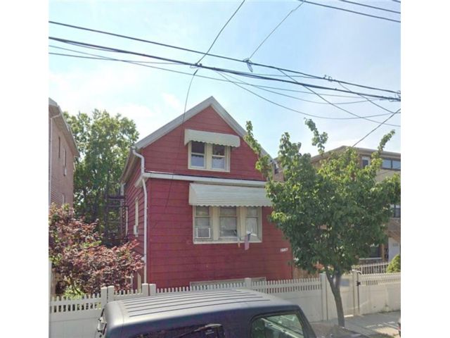  5 BR,  2.00 BTH &nbsp;Multi-family style home in Sheepshead Bay