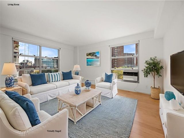  2 BR,  1.00 BTH &nbsp;Co-op style home in Morningside Heights