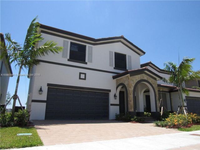  5 BR,  5.00 BTH &nbsp; style home in Hialeah