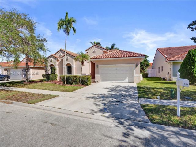  4 BR,  2.50 BTH &nbsp; style home in Pembroke Pines
