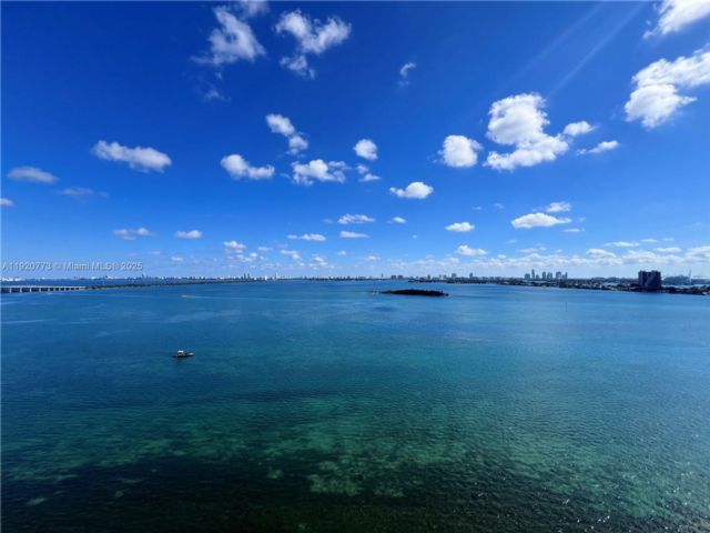  3 BR,  3.50 BTH &nbsp; style home in Miami