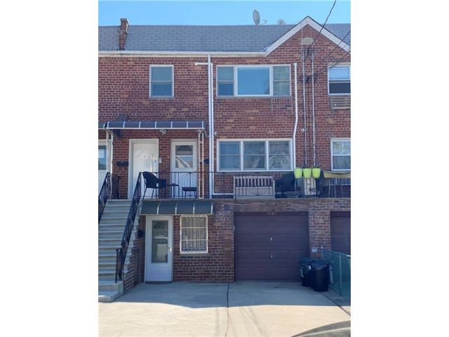  6 BR,  4.00 BTH &nbsp;Multi-family style home in Sheepshead Bay