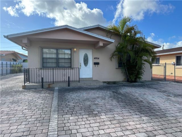  3 BR,  2.00 BTH &nbsp; style home in Miami