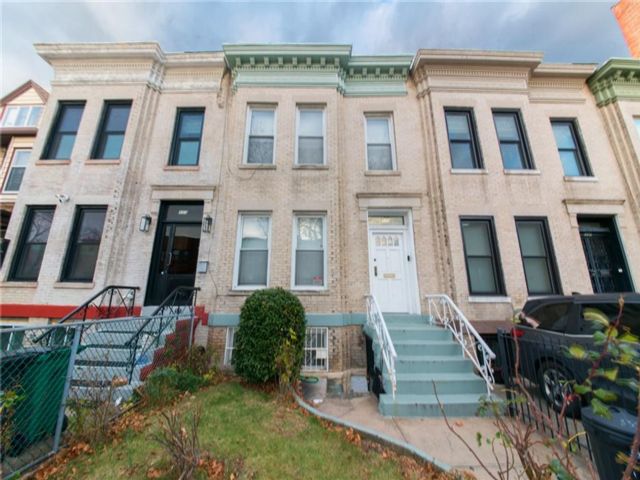 Studio,  0.00 BTH &nbsp;Multi-family style home in Bay Ridge