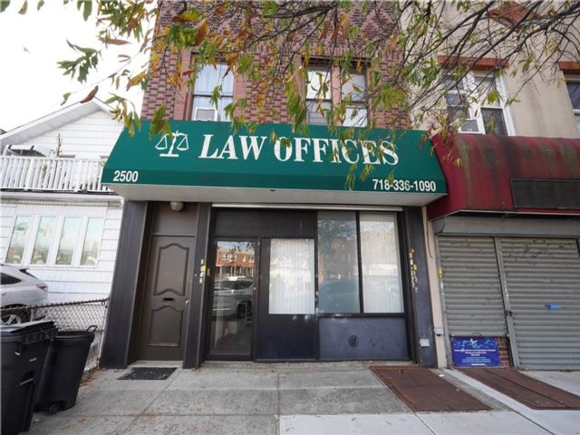 Studio,  0.00 BTH &nbsp;Mixed use style home in Gravesend