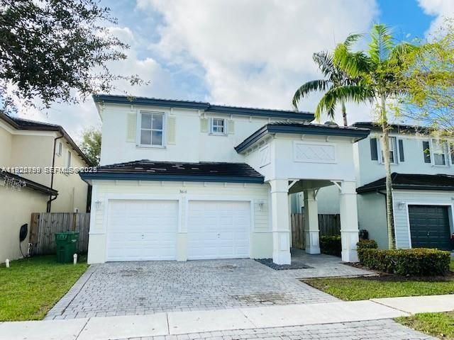  5 BR,  2.50 BTH &nbsp; style home in Homestead