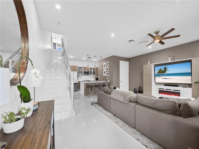  2 BR,  2.50 BTH &nbsp; style home in Fort Lauderdale