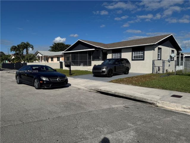  5 BR,  2.00 BTH &nbsp;Other style home in Miami