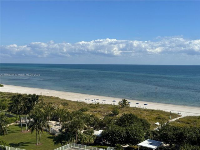  2 BR,  2.00 BTH &nbsp; style home in Key Biscayne