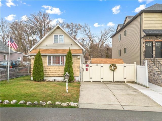  1 BR,  1.00 BTH &nbsp;Single family style home in Travis