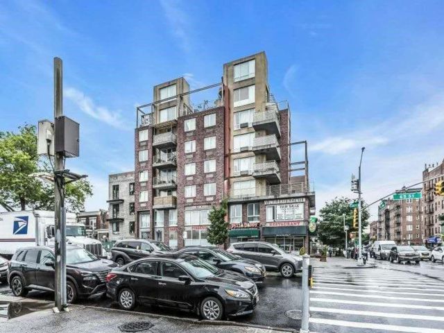  2 BR,  1.00 BTH &nbsp;Condominium style home in Bensonhurst