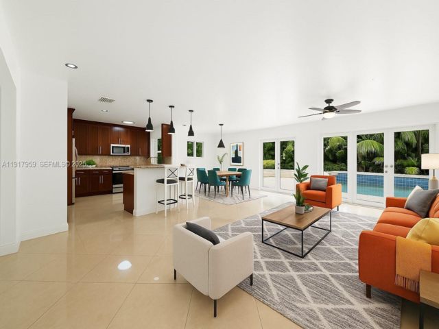  4 BR,  3.00 BTH &nbsp; style home in Palmetto Bay