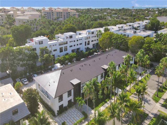 4 BR,  4.00 BTH &nbsp; style home in Key Biscayne