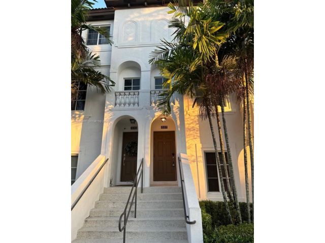  4 BR,  3.00 BTH &nbsp; style home in Miramar