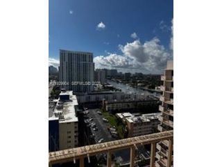  2 BR,  2.00 BTH &nbsp; style home in Hallandale Beach