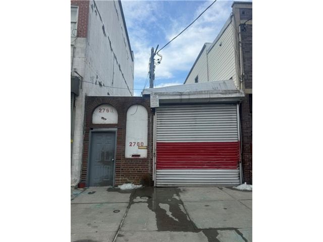 Studio,  0.00 BTH &nbsp;Multi-family style home in Coney Island
