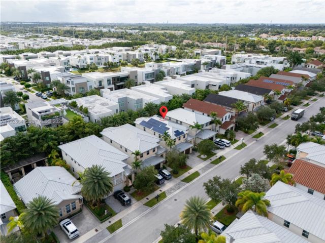  5 BR,  5.00 BTH &nbsp; style home in Medley