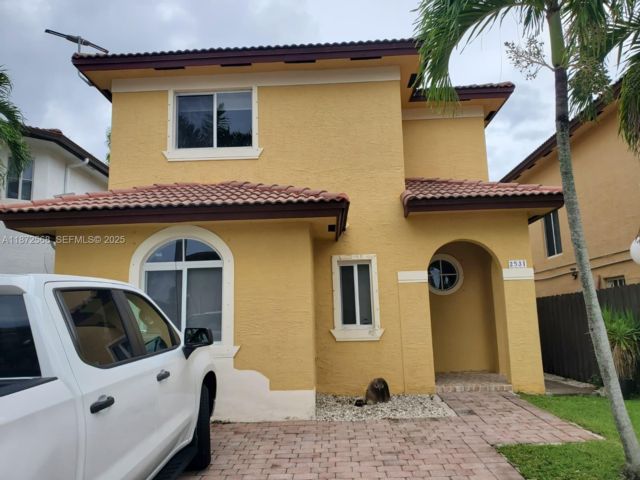  3 BR,  2.50 BTH &nbsp;2 story style home in Homestead