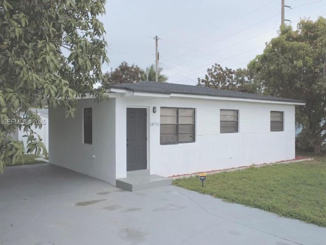  3 BR,  2.00 BTH &nbsp;Other style home in Homestead