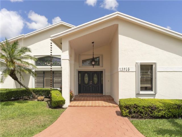 5 BR,  3.00 BTH &nbsp; style home in Miami