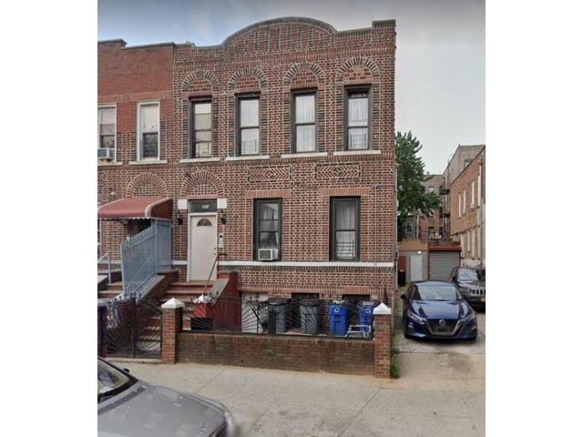  1 BR,  1.00 BTH &nbsp;Multi-family style home in East Flatbush