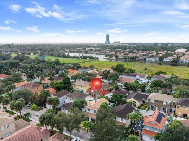  4 BR,  2.50 BTH &nbsp; style home in Dania