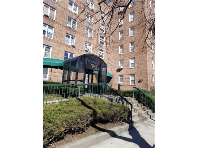 Studio,  1.00 BTH &nbsp;Co-op style home in Gravesend