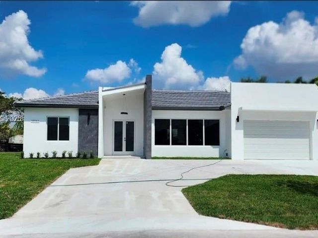  4 BR,  3.00 BTH &nbsp; style home in Homestead