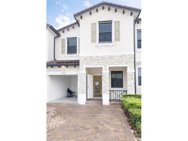  4 BR,  2.50 BTH &nbsp;Townhouse style home in Homestead