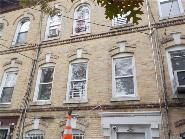 Studio,  0.00 BTH &nbsp;Multi-family style home in East New York