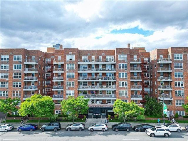  1 BR,  1.00 BTH &nbsp;Co-op style home in Sheepshead Bay
