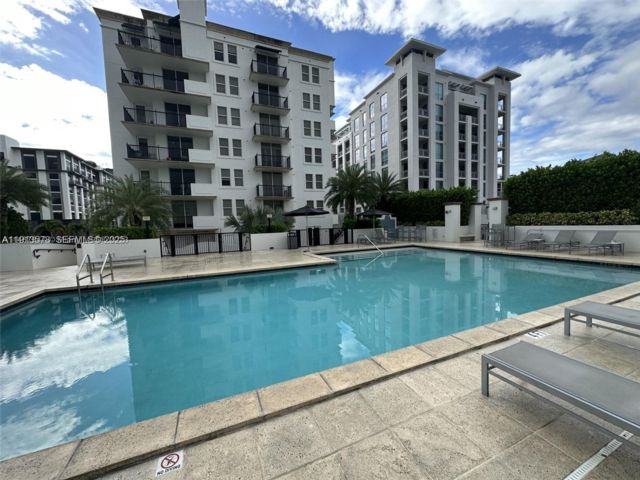  3 BR,  2.00 BTH &nbsp;Condo style home in Coral Gables