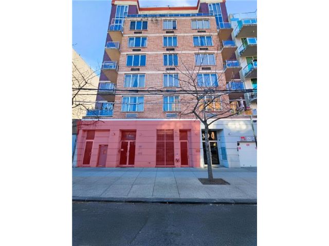 Studio,  0.00 BTH &nbsp;Commercial style home in Gravesend