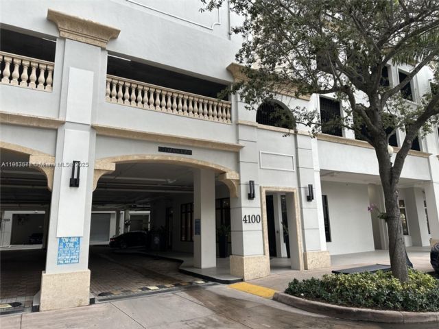  3 BR,  2.00 BTH &nbsp; style home in Coral Gables