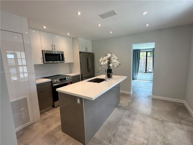  3 BR,  2.00 BTH &nbsp; style home in Coral Gables