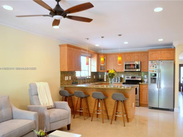  3 BR,  2.00 BTH &nbsp; style home in Miami