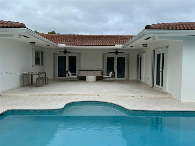  3 BR,  2.00 BTH &nbsp; style home in Miami