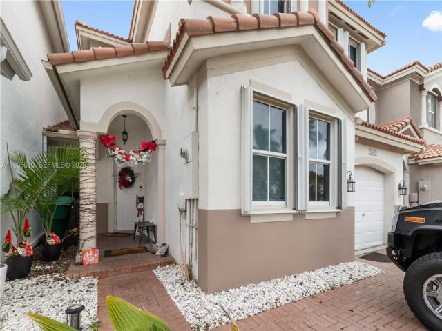  4 BR,  3.50 BTH &nbsp; style home in Medley