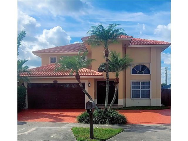  4 BR,  3.00 BTH &nbsp; style home in Miami