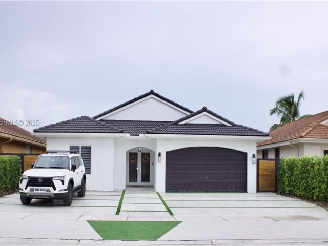  4 BR,  3.00 BTH &nbsp; style home in Miami