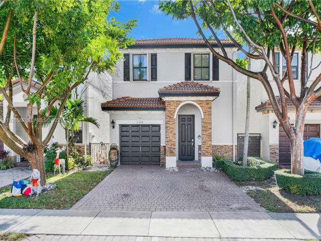  3 BR,  2.50 BTH &nbsp;Townhouse style home in Homestead