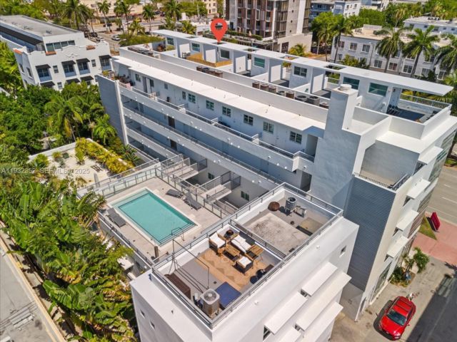  1 BR,  2.00 BTH &nbsp;Condo style home in Miami Beach
