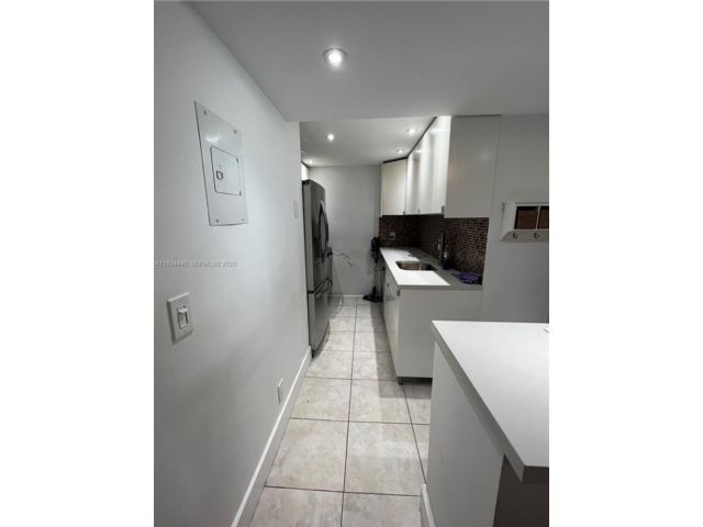  2 BR,  2.00 BTH &nbsp; style home in Miami