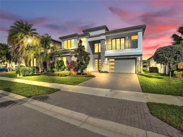  5 BR,  6.50 BTH &nbsp; style home in Boca Raton