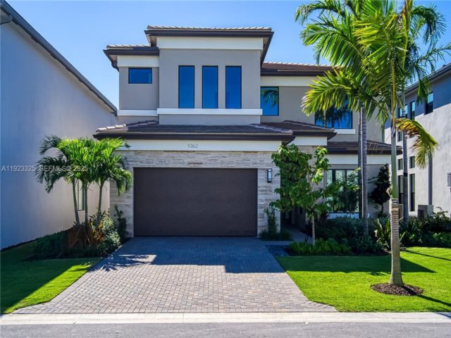  5 BR,  5.00 BTH &nbsp; style home in Boca Raton