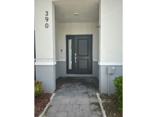  3 BR,  3.00 BTH &nbsp; style home in Florida City