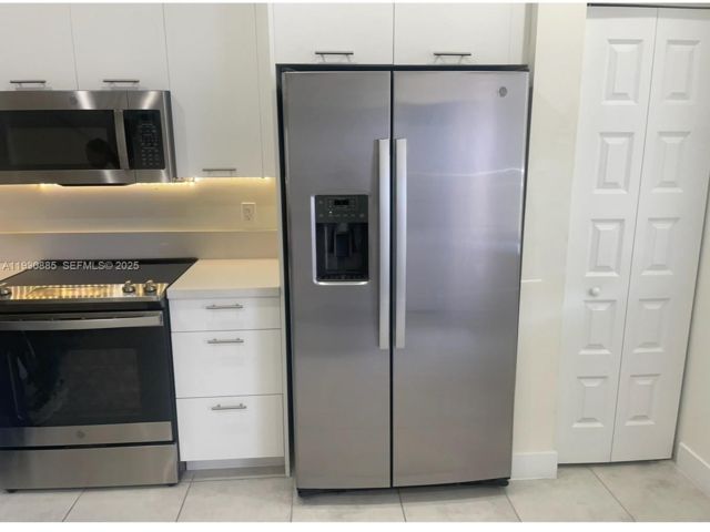  3 BR,  2.50 BTH &nbsp; style home in Medley